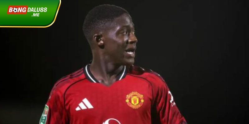 Napoli xác nhận quan tâm Mainoo và khả năng chiêu mộ sao trẻ Man Utd